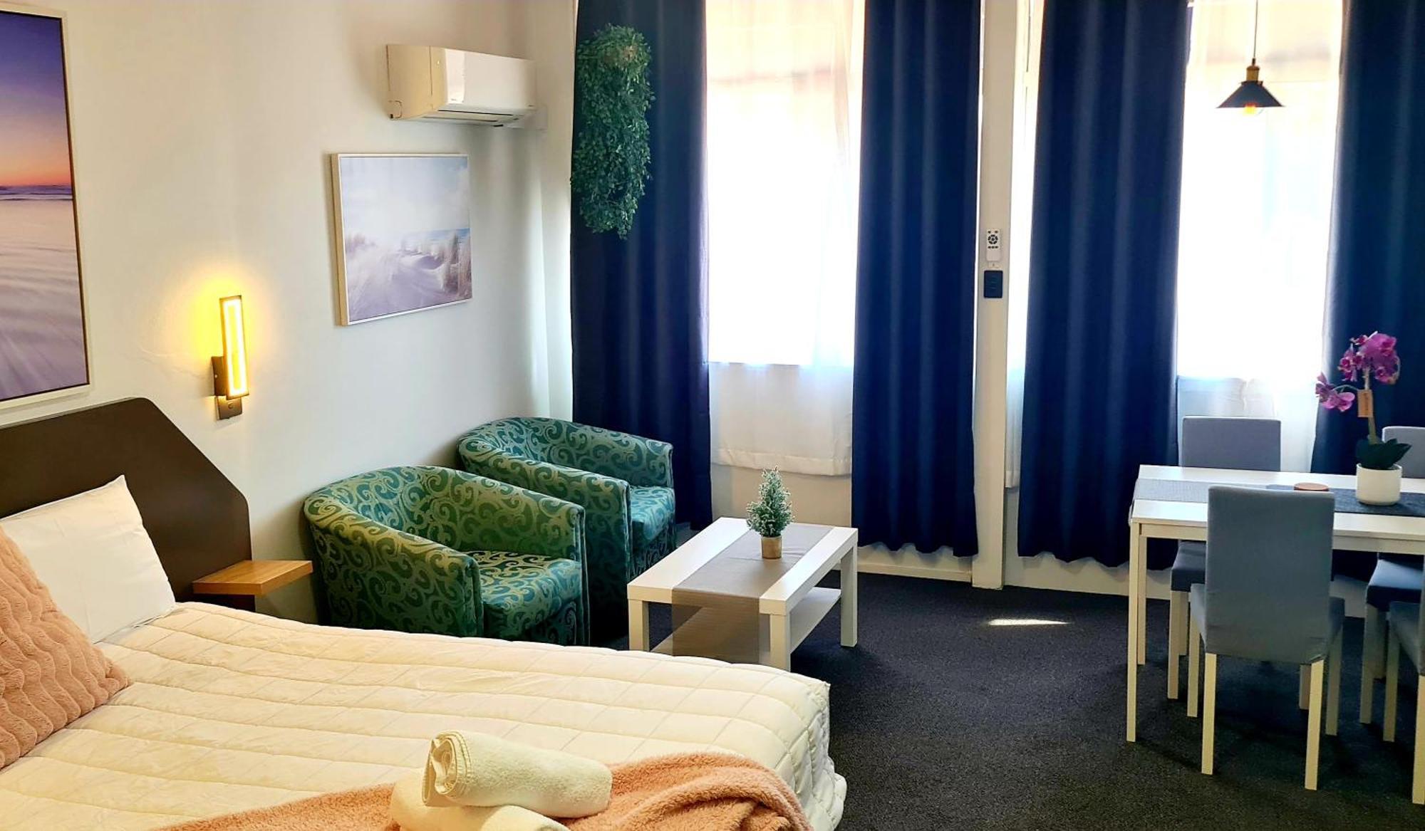 Golden Sands Motor Inn Форстер Екстер'єр фото